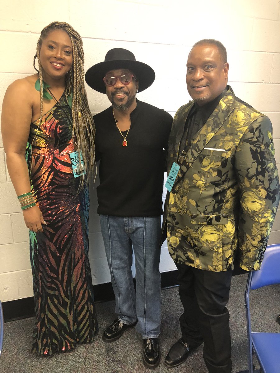 Enjoyed performing at the Crown Theatre in Fayetteville, NC with the amazing Anthony Hamilton!

Check out my music: open.spotify.com/artist/67wJbnh…

#anthonyhamilton #sheila #rnbmusic #rnbsoul #blackbutterfly #babyougotme #Spotify #applemusic