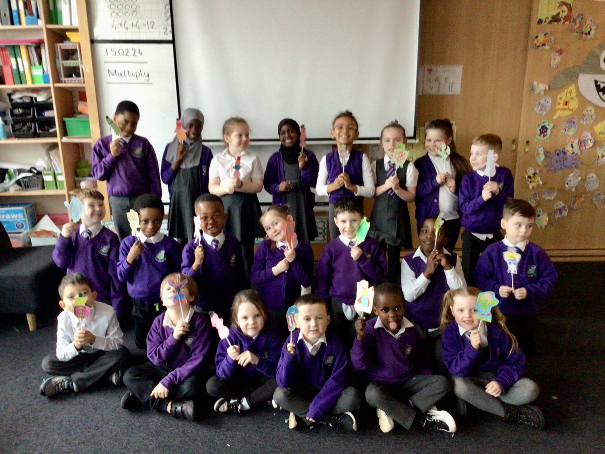 MrsP_StM's tweet photo. As part of our technology and enterprise topic, Primary 2a made these fabulous puppets! 💭🤩👏 Incredible  creativity  and  imagination!  💜 #GoingForGoldAtStMonicas #article31  #Article29 @StMonicaMilton @Educ8ingInHeels https://t.co/GQU1bxbcv3