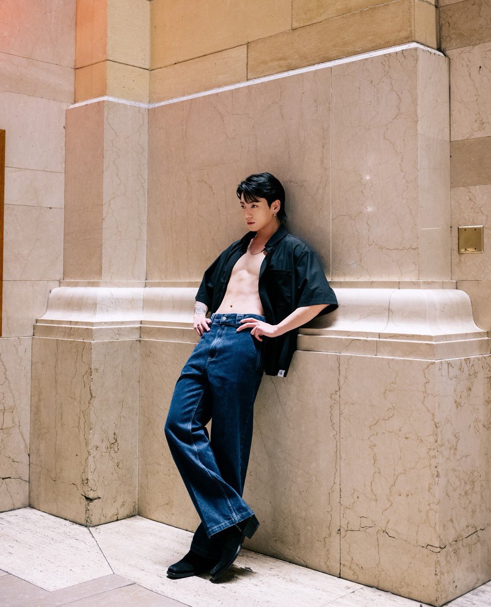 lxxyxxkkkk's tweet photo. 정국이 캘빈클라인 사진 &amp; 영상 (1)
2024 봄 캠페인 / Jung Kook X Calvin Klein
#JUNGKOOKxCALVINKLEIN
#BTS #방탄소년단 #정국 #JUNGKOOK https://t.co/V5SwlQUgRD