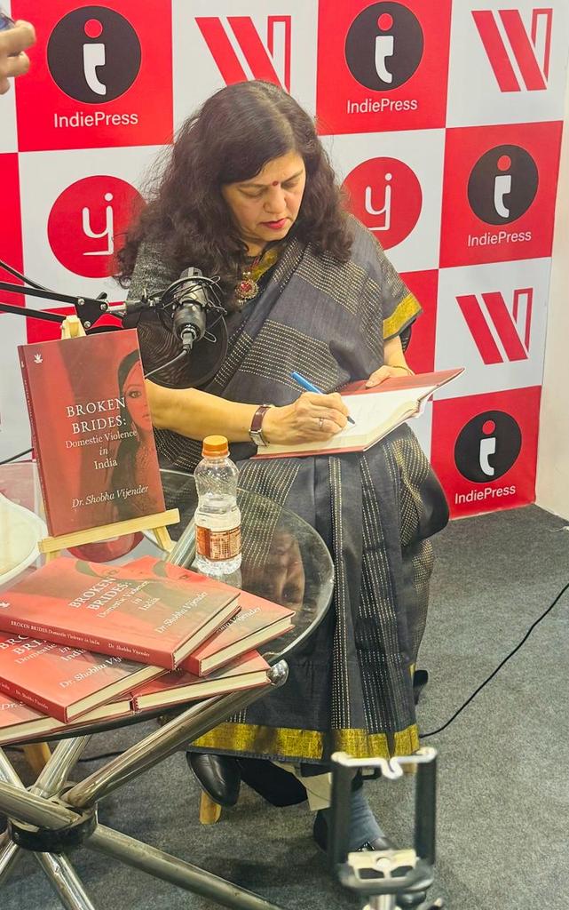 Today, I  had interaction session at #Internationalbookfair with the team of @WriteOrder  and book lovers. Later , signed some of the copies of my book. It is an overwhelming experience for me.