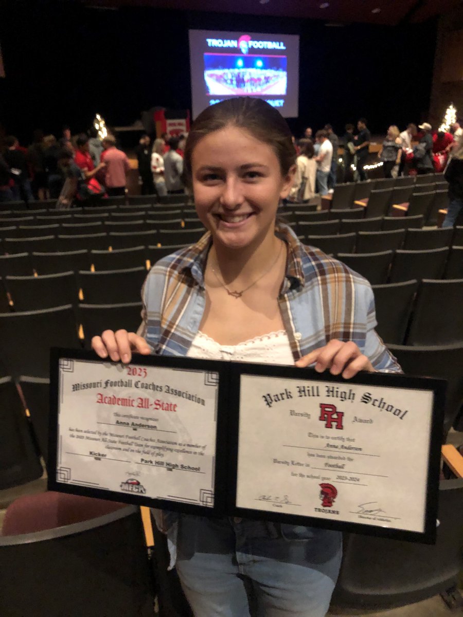 Congratulations to Anna Anderson, the first girl in the history of the Park Hill School District to earn a varsity letter in the sport of football. The barrier-breaking @WeAreParkhill Trojan was also named Academic All-State. Way to go, Anna! #ParkHillProud