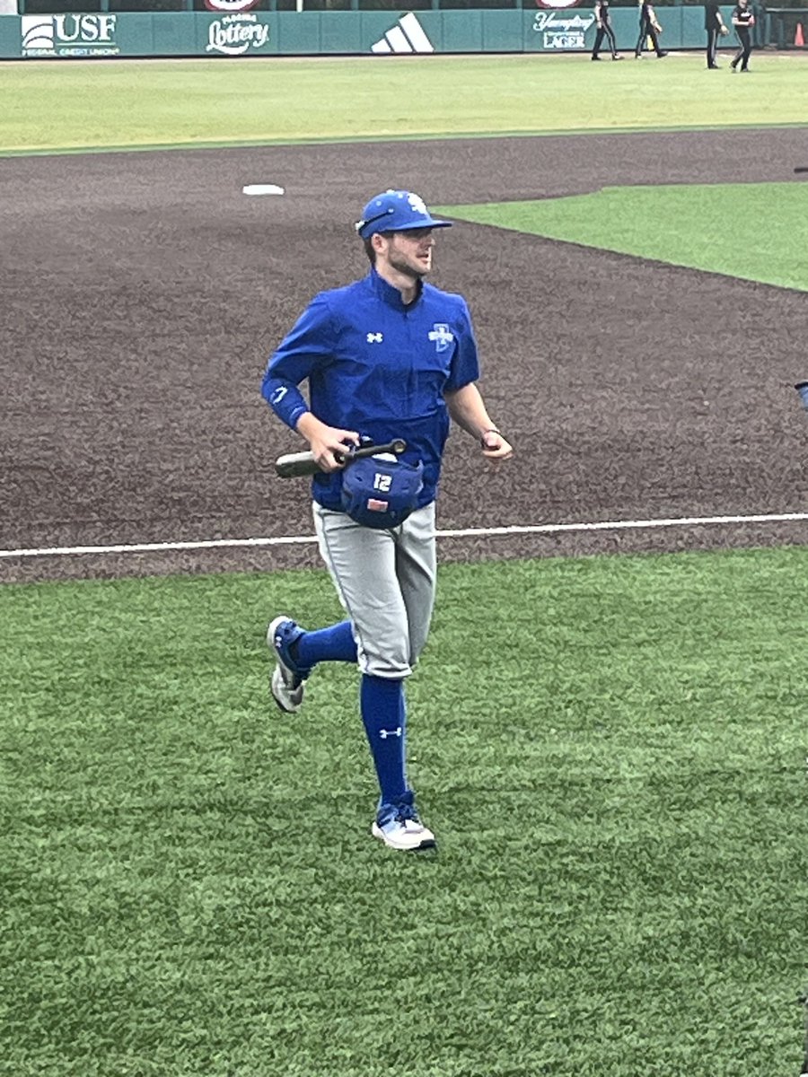 ridge_baseball's tweet image. ⁦@keegan_garis⁩ &amp;amp; ⁦@dominiclisti⁩ getting ready for Louisville!!!  #timetocompete