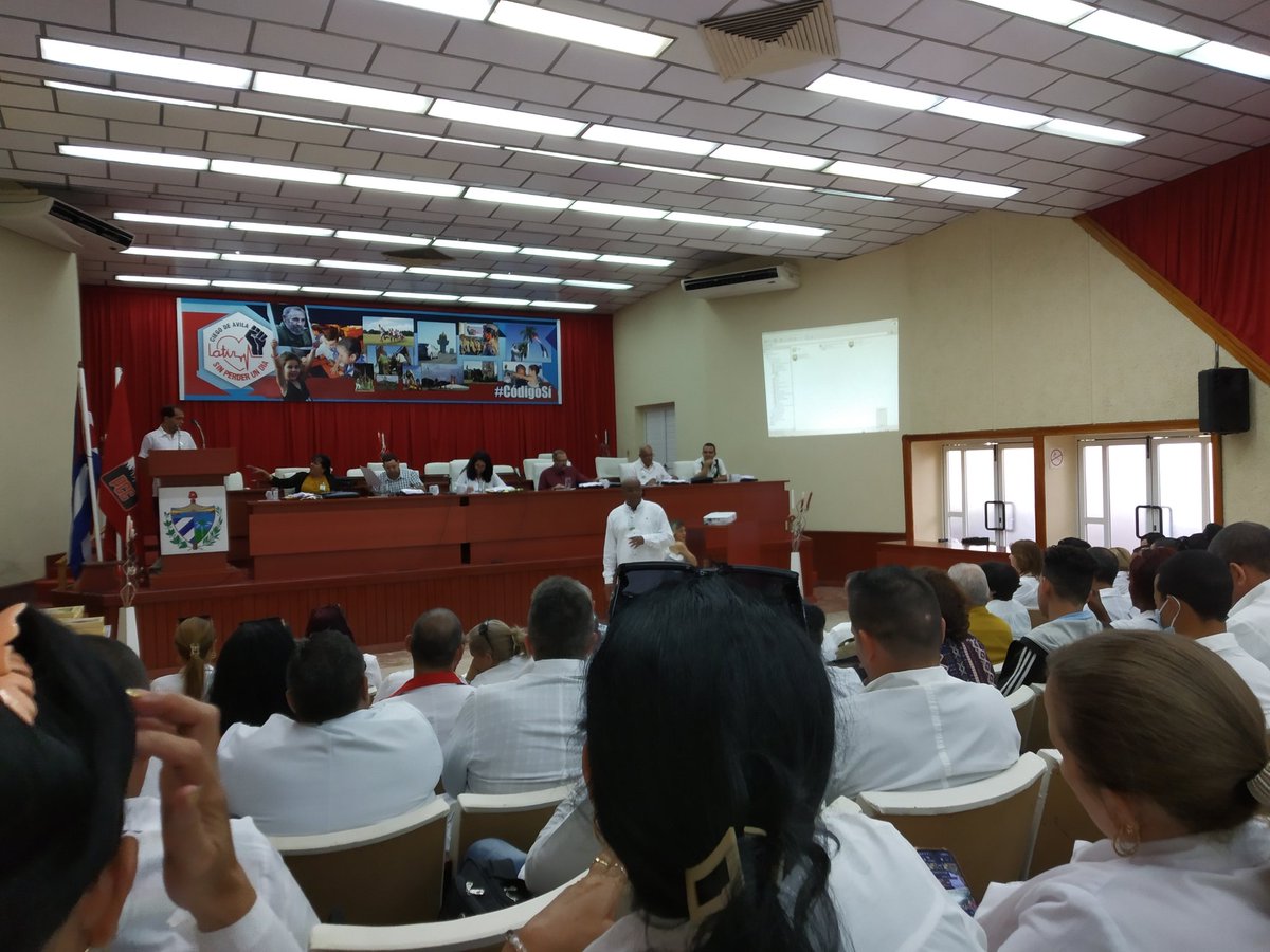 IleanaFuentesT's tweet photo. Con la presencia del Viceministro, Dr. Reinol García Moreiro y las autoridades del territorio dió inicio al Balance de la DGS en Ciego de Ávila. https://t.co/VEEClAkwj0