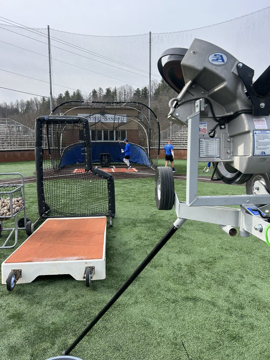 Early work. Home opener. #RollHill