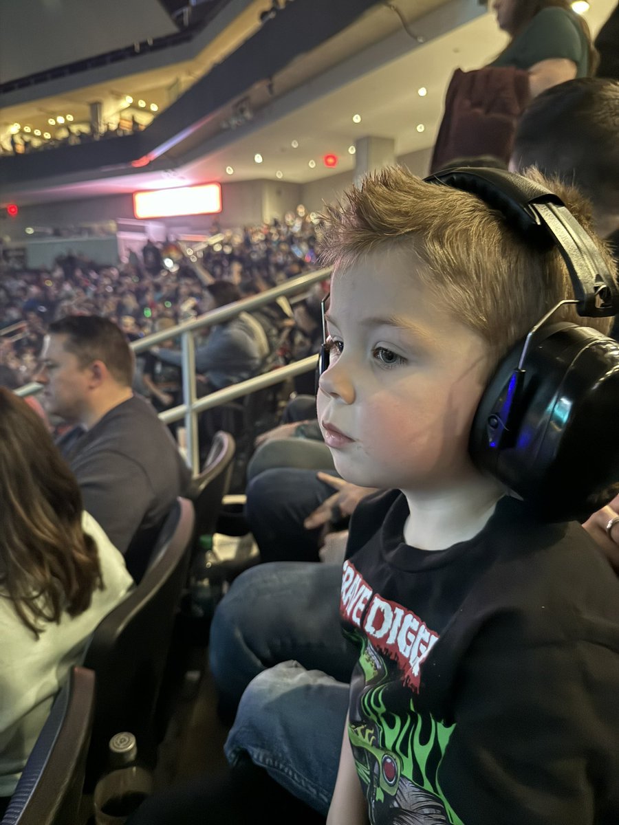 ELON R MUSK (@emusk17059) on Twitter photo 