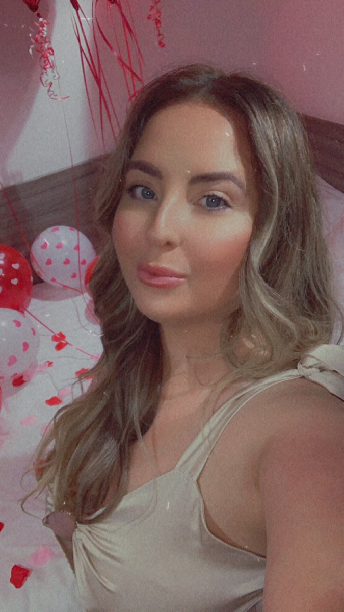 natjonesxx's tweet photo. the best valentines 🫶🏼
🌹🧸🏹❤️🥰🥂 https://t.co/qAWiud44ED
