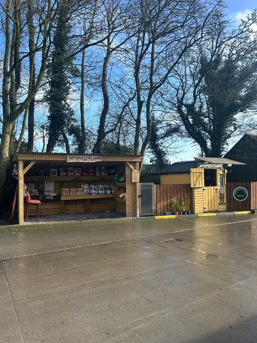 BallymakennyF's tweet photo. #SpudShack is open tomorrow from 10am - 4pm.
Spuddies, Seasonal Veg and our Purple Potato Salad ready and waiting ๐ #ballymakennyfarm
A92 V30Y https://t.co/IXftrnqUPI