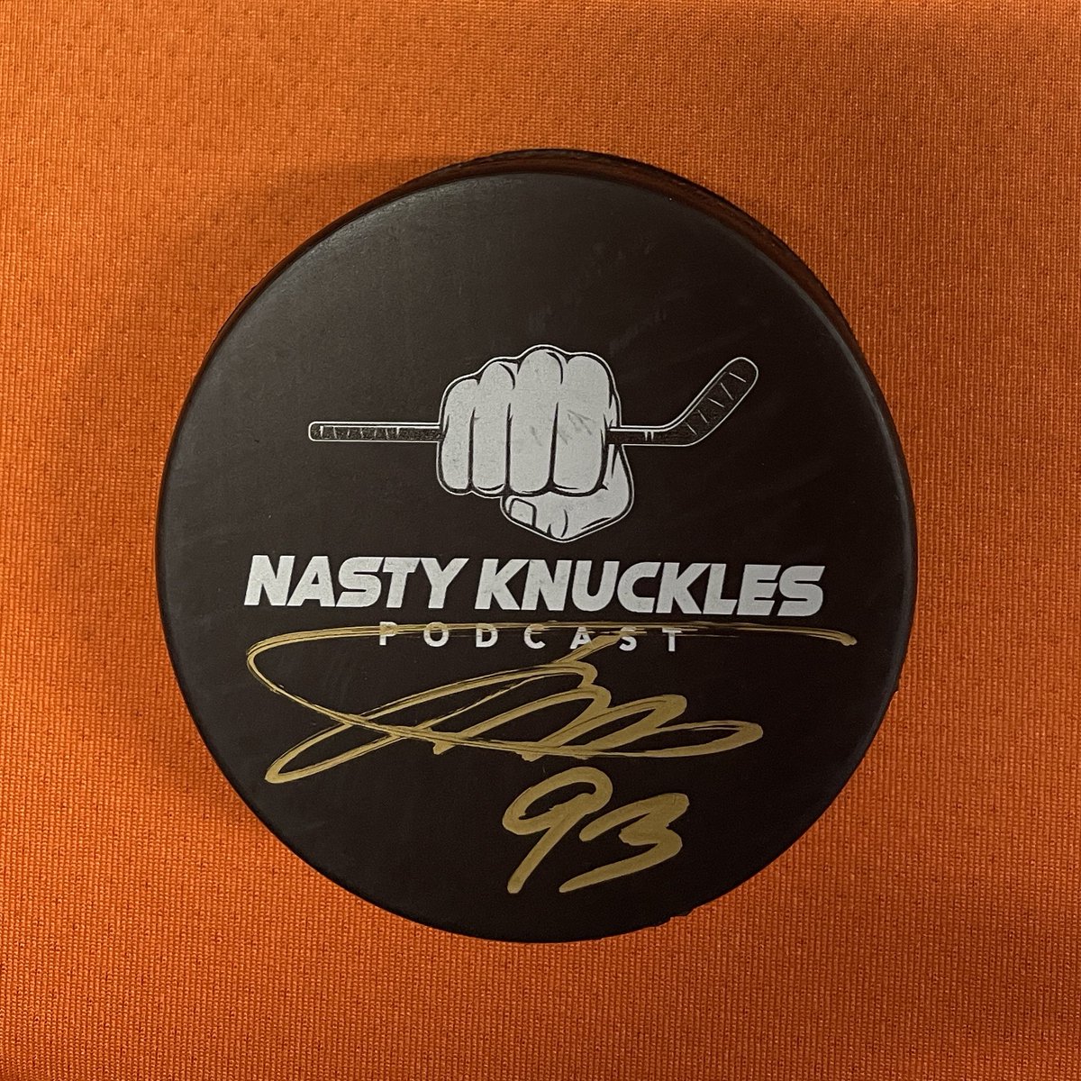 NastyKnuckles's tweet photo. #GIVEAWAY

RETWEET and FOLLOW US for a chance to win this signed Jake Voracek NK puck! Winner will be picked on 11/22

Don’t miss this weeks podcast with @jachobe, available on all podcast platforms!

Watch: https://t.co/whHTIZnv7h
Listen: https://t.co/gIOORojEqE https://t.co/qdYFVcl66R