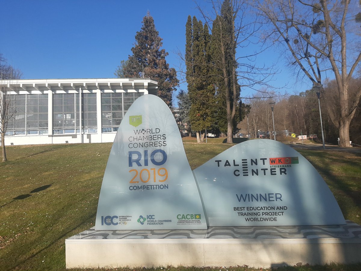 Mobilité à Graz🇦🇹Découverte du "Talent-Center" : 🎯permettre aux jeunes autrichiens de mettre en lumière leurs talents en vue de leur poursuite d'études. Un concept innovant qui a reçu un prix mondial en 2019👍auprès des CCI. Visite inspirante.👨‍🎓👩‍🎓