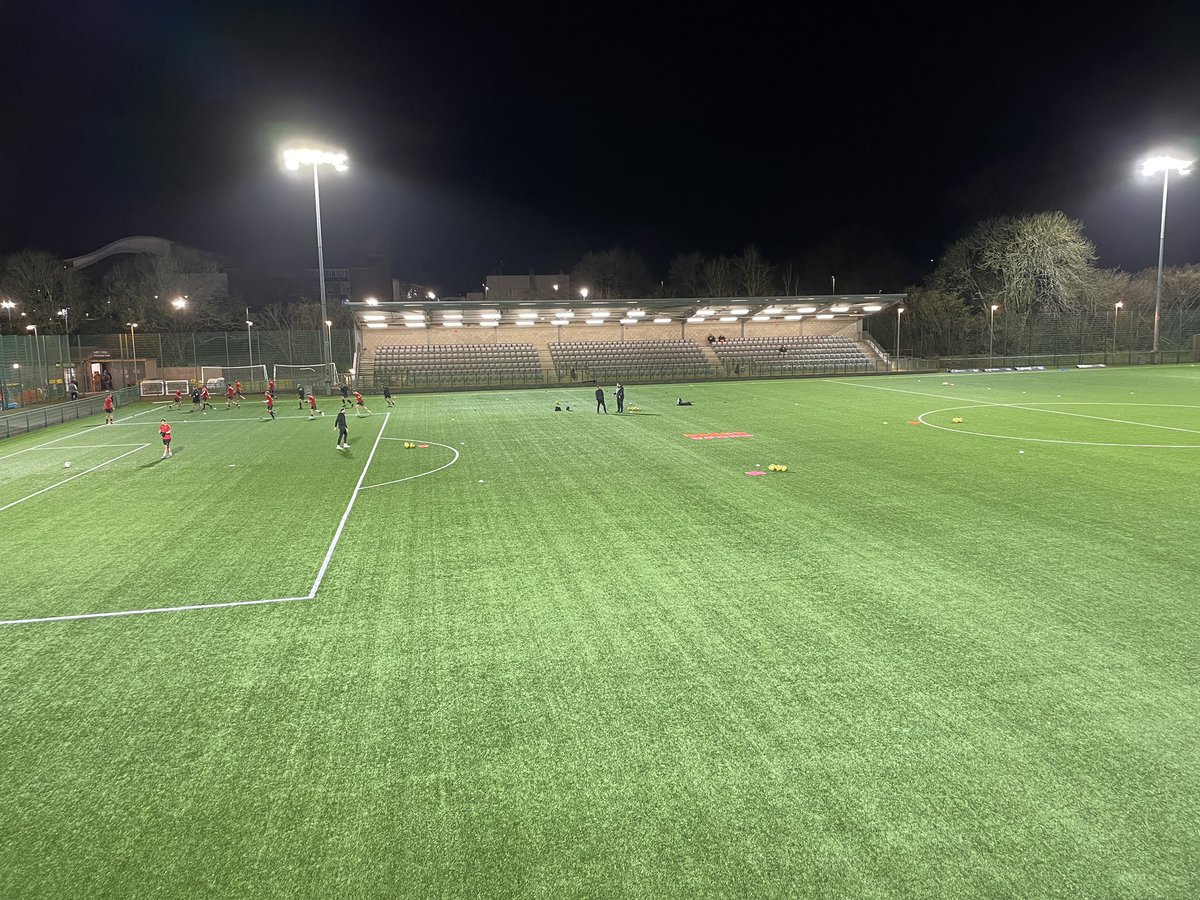 tomhicks21's tweet photo. An all-Islywn affair under the Friday night lights🔥

It’s @RiscaUtd against @Treowenstarsfc this evening, updates and match report to follow

KO: 7.45⚽️ https://t.co/QxV4UOqHGB
