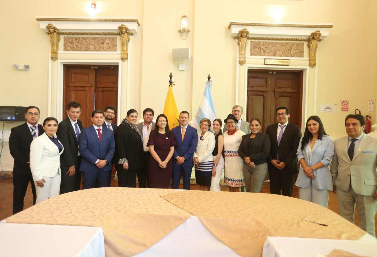 PlanificacionEc's tweet photo. 👏👏¡Por unanimidad se aprobó Plan de Desarrollo para #ElNuevoEcuador y la Estrategia Territorial Nacional 2024-2025!

El Consejo Nacional de Planificación, liderado por el presidente @DanielNoboaOk aprobó el instrumento, máximo de planificación para el país.🇪🇨 https://t.co/vOUyqgKysU