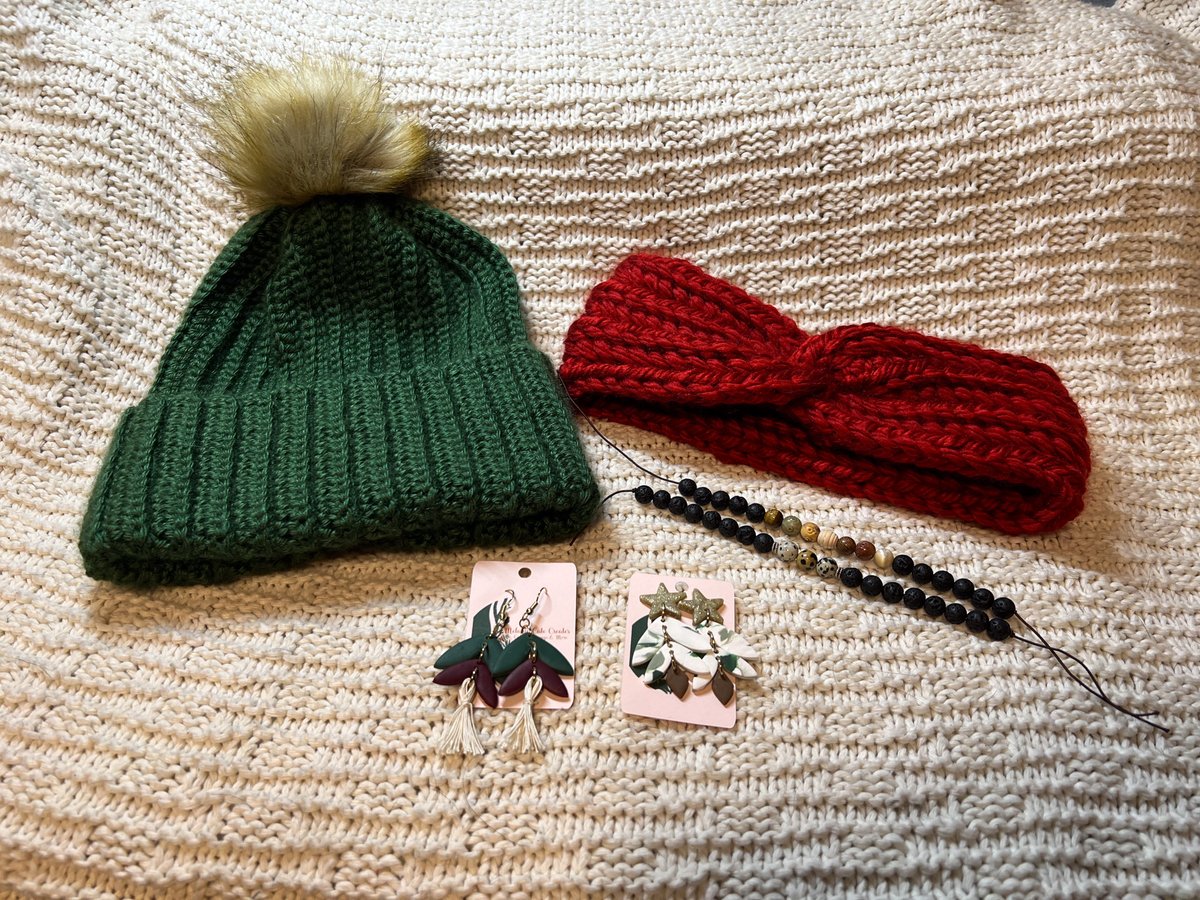 Justin_Trails's tweet photo. ✨ Vendor Spotlight: MCC-Melanie Cate Creates.
You have been wanting cute earrings.....Saturday is your chance! Stop by tomorrow February 17th from 10 - 3:00 at Justin Trails Resort for the next Justin Trails Makers Market with Food. https://t.co/BKvruYlM8z