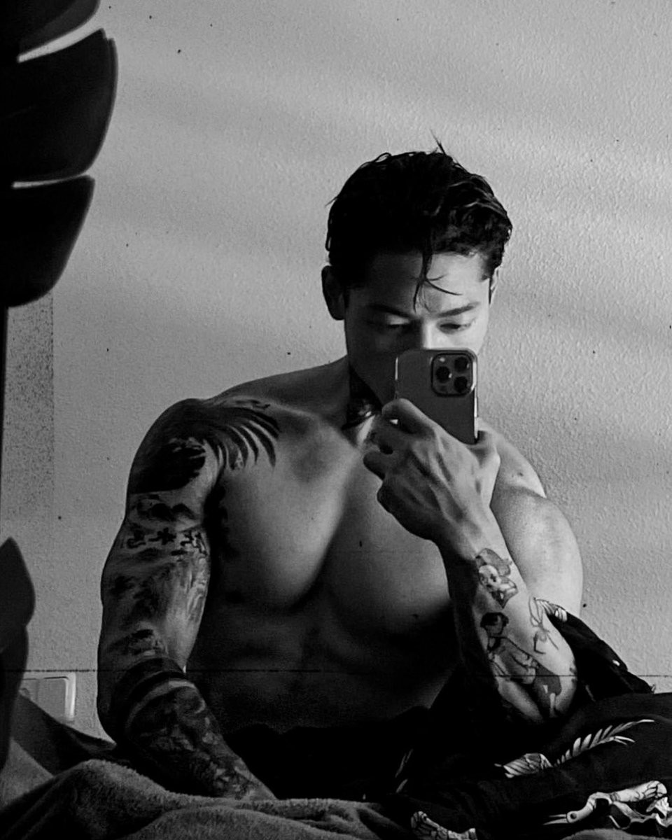 ⠀

                      𝐭𝐞𝐥𝐥   me   .  .  .   whɑᴛ’s   ʏour 
                      𝐌       𝐎        𝐓        𝐈       𝐕       𝐄     ?
 
⠀