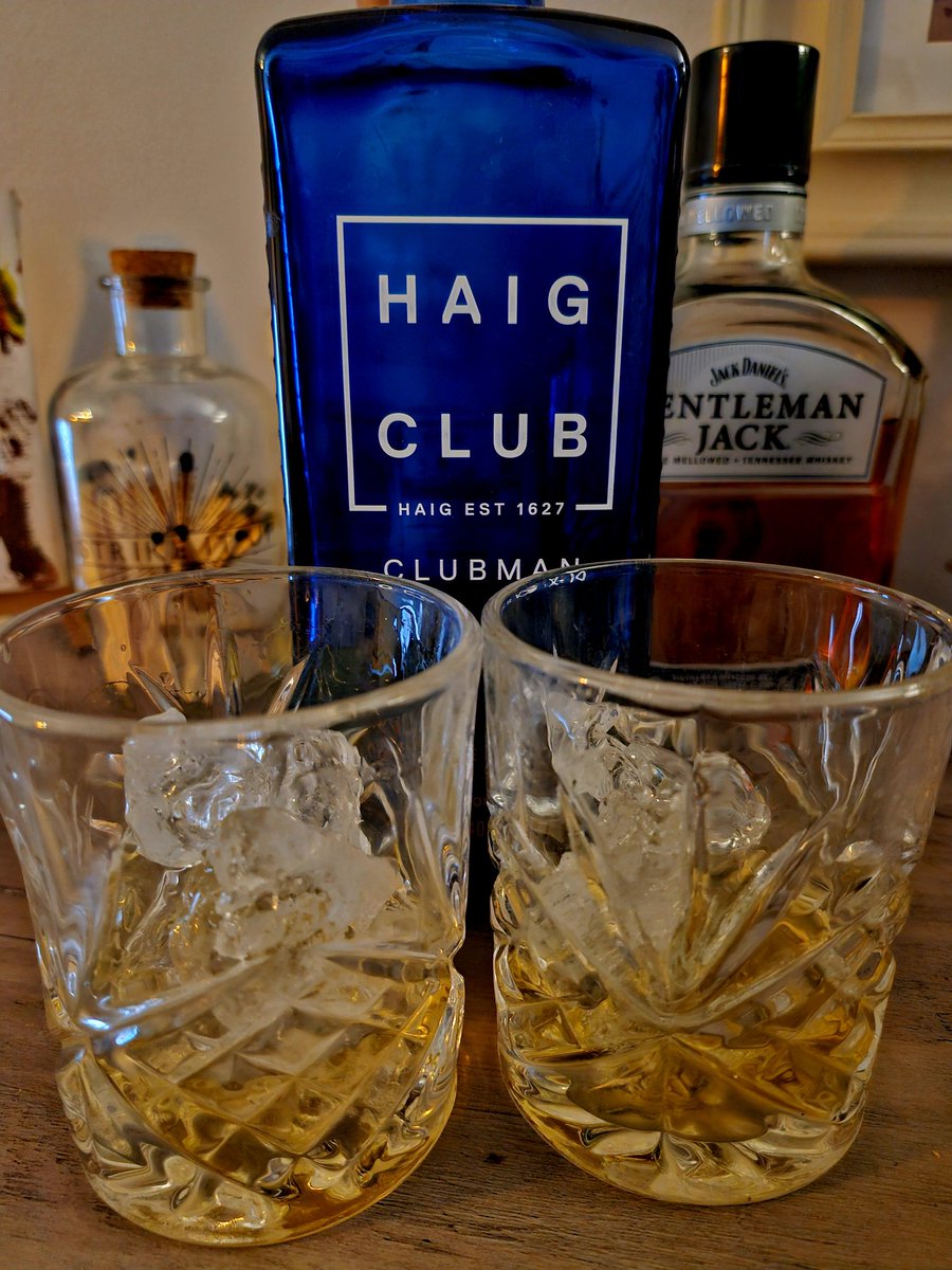 It is a #Haig kind of night! 

#HappyFriday 
#HaigClub