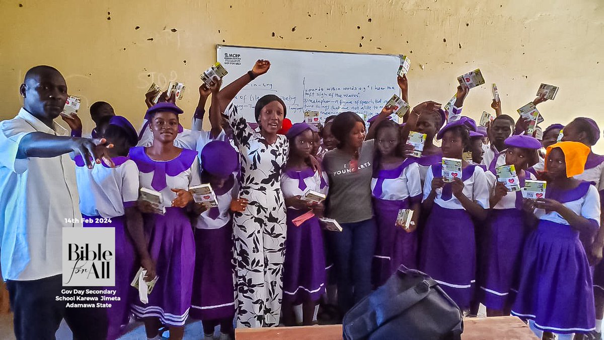 bibleforallintl's tweet photo. Valentine's Day - Free Bibles 
#Thread

We sent 100 branded Bibles to Adamawa State and 50 (unbranded) to Oyo State.
Our friends helped to distribute them on Val's day to 100 students of Gov Day Sec School Karewa Jimeta - Adamawa

Cc: @thestrengths01

#bibleforall #ValentinesDay https://t.co/Mxw9AfzCFv