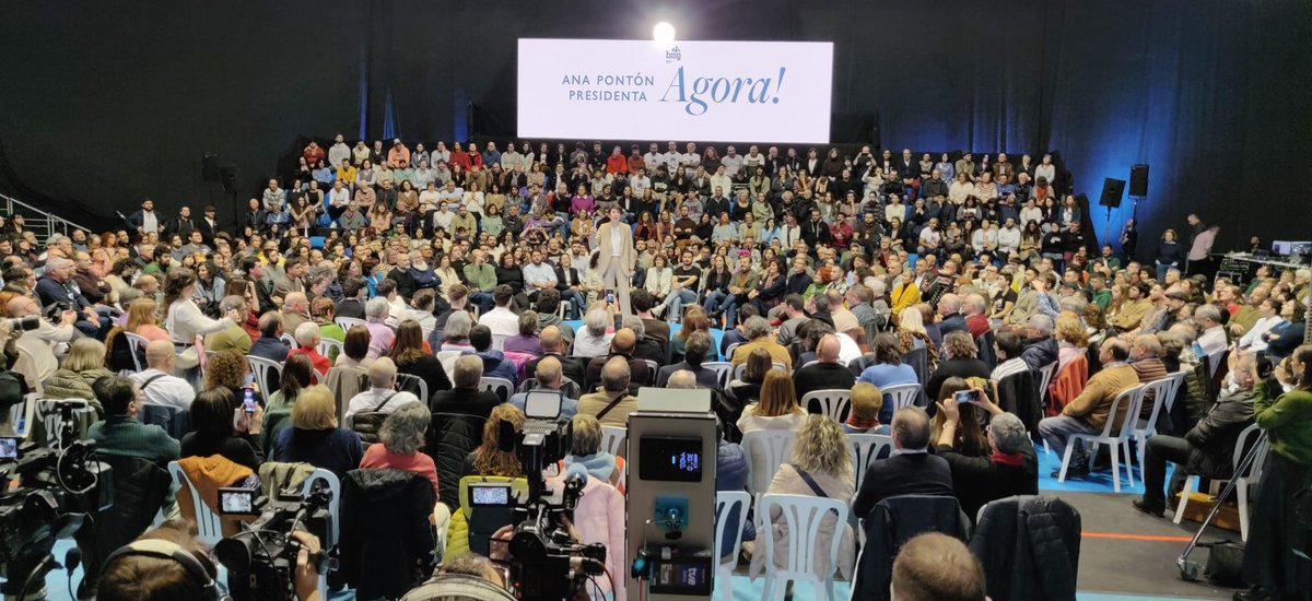 Ana Pontón (<a href="/anaponton/">Ana Pontón</a>): «Hai 8 anos asumín un reto que non era doado. Mais acepteino porque no corazón do BNG está toda a forza e amor por este país. Había miles de persoas dispostas para avanzar. E así, pouco a pouco chegamos a este momento histórico.»

#AnaPontónPresidenta