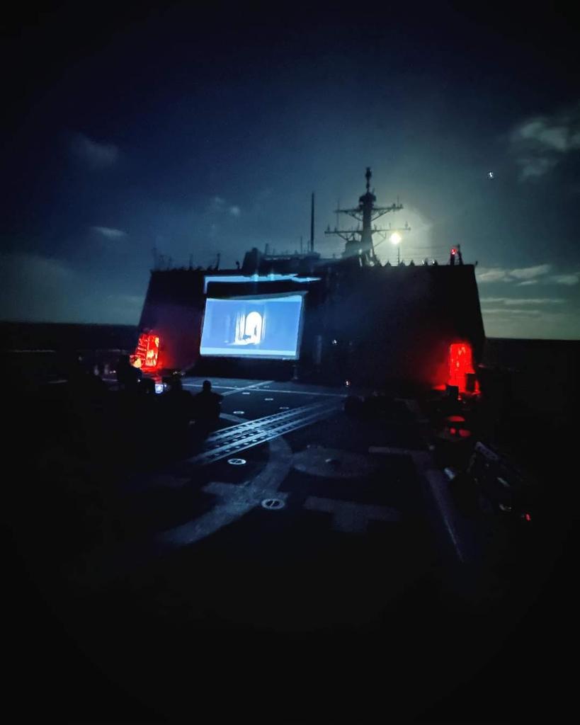 Kino nocne 😎

źródło:USS Daniel Inouye DDG118