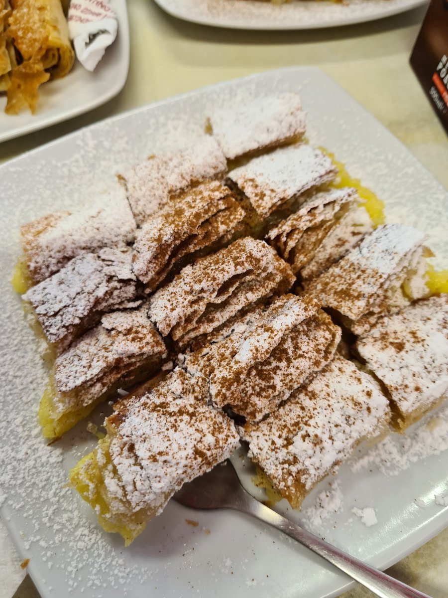 Torben60196873's tweet photo. @spectatorindex Bougatsa😍 https://t.co/bw6ndzUncY