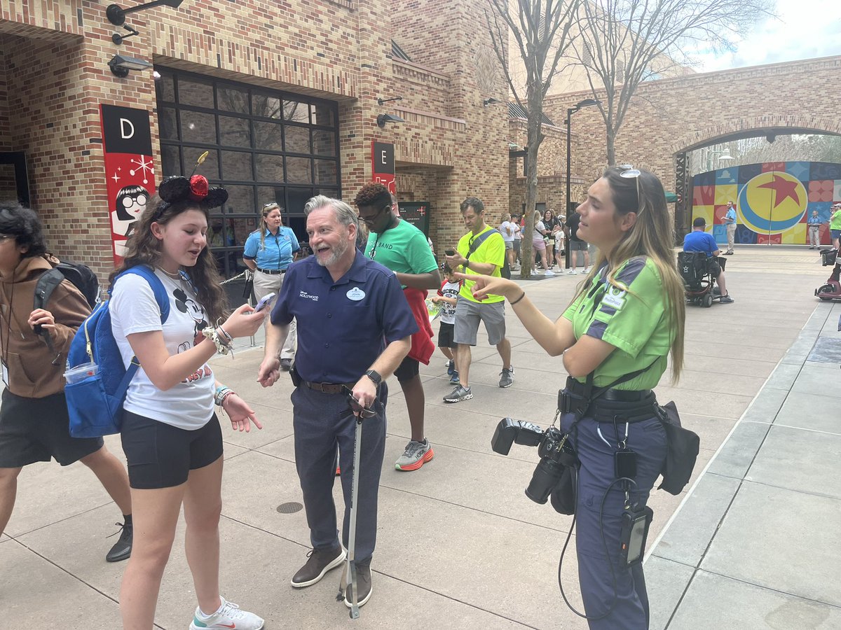 1Adam1210's tweet photo. Thanks to John from Scotland and Nicole from Univ of Pittsburgh for being awesome and talking about college experience @Disney https://t.co/weUwX9BMwC