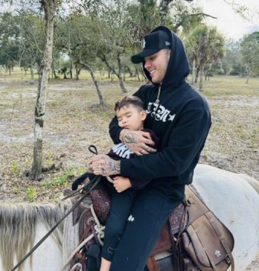 byjddp's tweet photo. Felices 3 años amado Juanito, que bonito ha sido verte llegar a esta vida en conjunto a tu crecimiento. Dios te bendiga siempre pequeño. 🥰🤍 https://t.co/Pwk6vm04tn