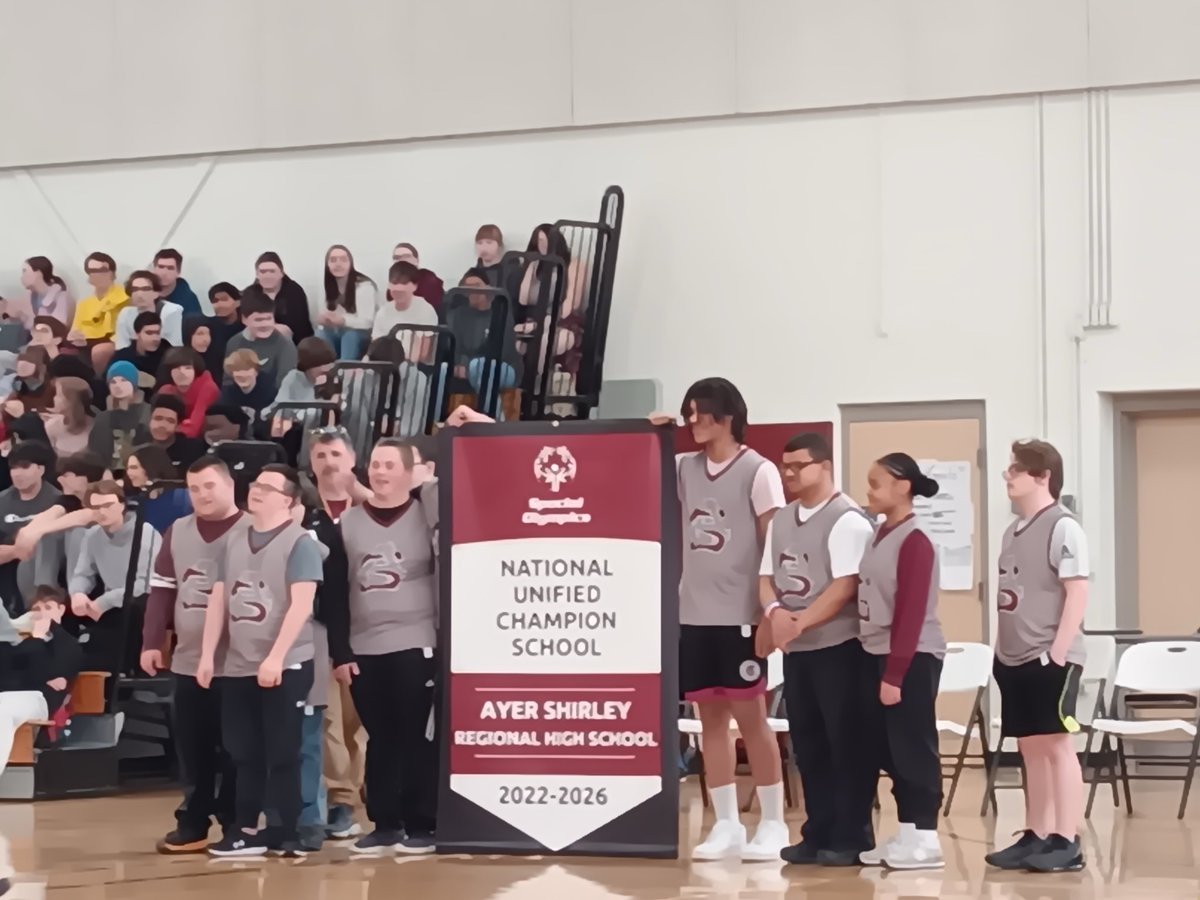 ASRHS_Principal's tweet photo. What a wonderful way to head off into February break! I couldn’t be more proud of the ASRHS students today, who made this afternoon’s game a highlight of our year. Thank you ASRHS and have a well deserved break. https://t.co/XyZeyVZ6Wt
