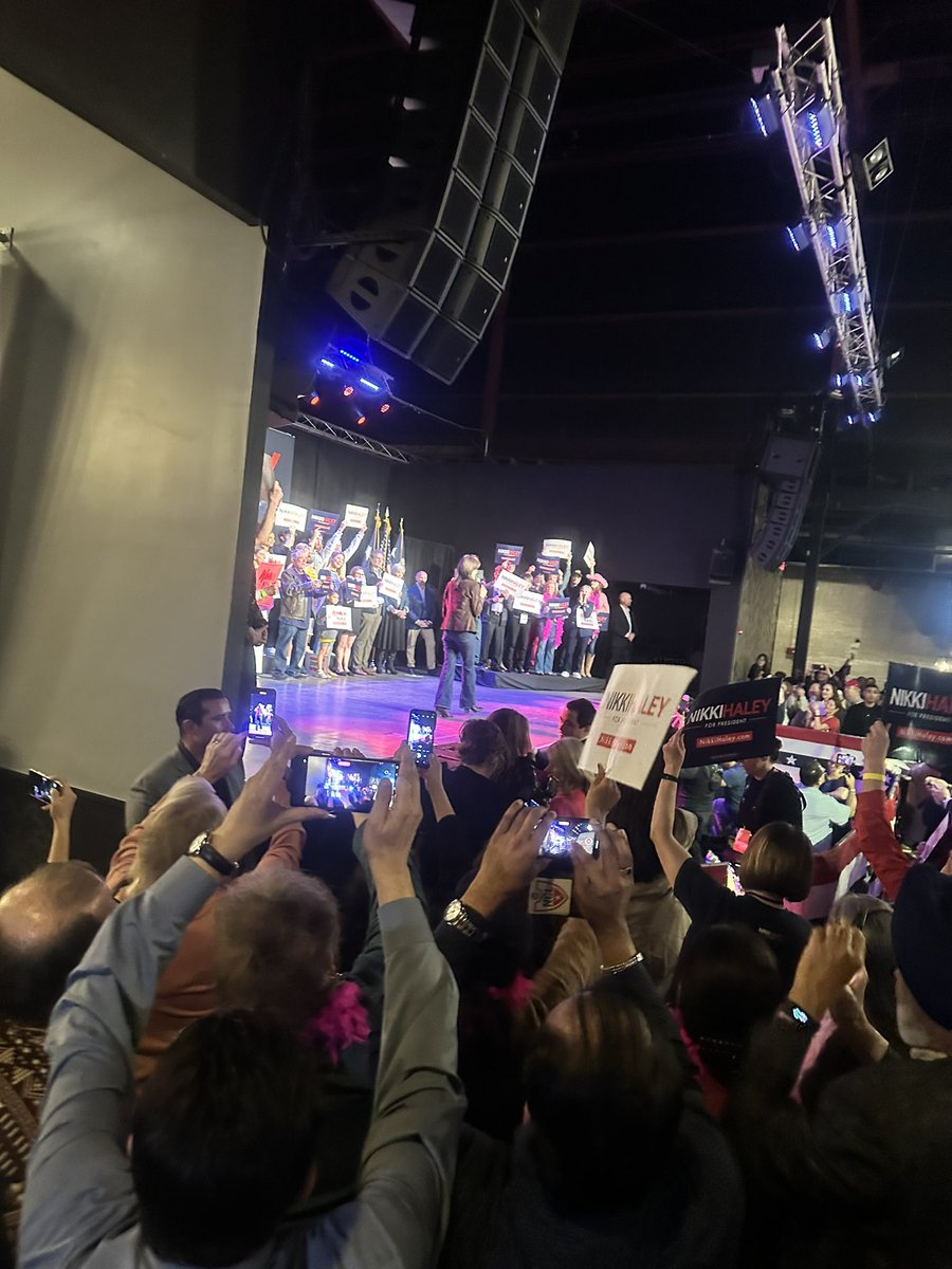 Stephan19072679's tweet photo. @NikkiHaley I was there and it was awesome!! I Pick Nikki and so does a lot of Texans! https://t.co/MLiToNEB1P