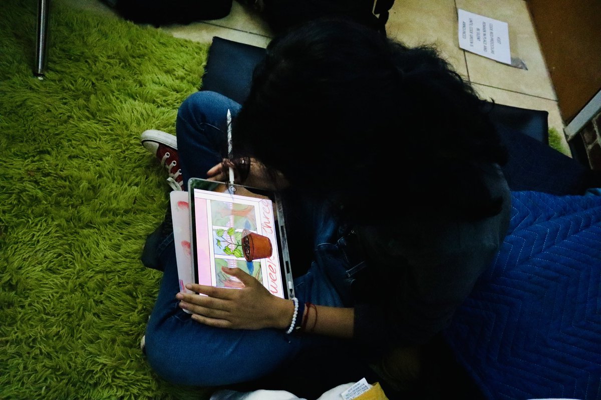 gstarschoolarts's tweet photo. Bring your imagination to life in Mr. Dreyfuss’s cozy, creative animation corner! 🎨⭐️
#GStar #GStarHigh #Animation #DigitalArt #Students #ArtSchool #HighSchool https://t.co/wEtfactqf4