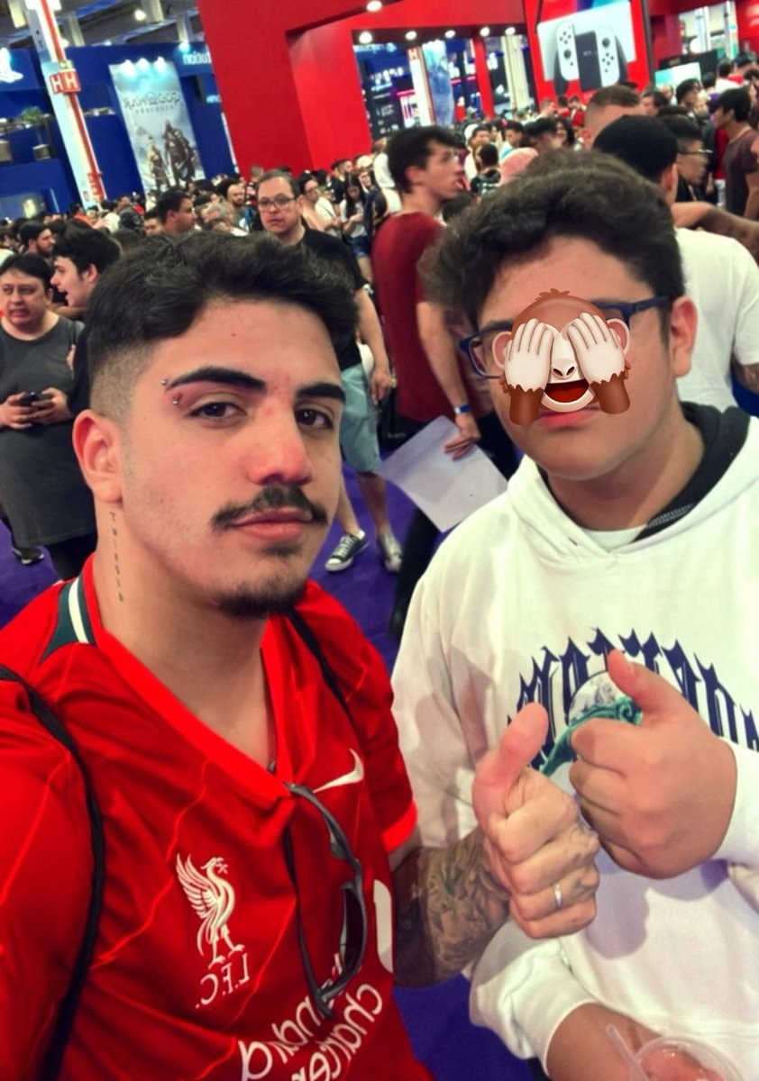 grmzinho's tweet photo. Parabéns @Snopey_ , é nois meu amigo 🤝🏻 (foto antiga pq ele n mandou a nossa foto no hopi hari) https://t.co/d9LZcdIuGP