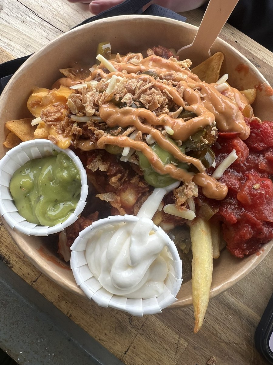 #saturday <a href="/_inthedoghaus/">In The Dog Haus</a> <a href="/_makersmarket/">Makers Market</a>  #hauscombobox <a href="/TrenthamEstate/">Trentham Estate</a> #StokeOnTrent #artisanmarket #thefinesthotdogsontheplanet #thebestchillibeefandveggienachosonearth #meltedcheeseeverywhere and our new #donerdog