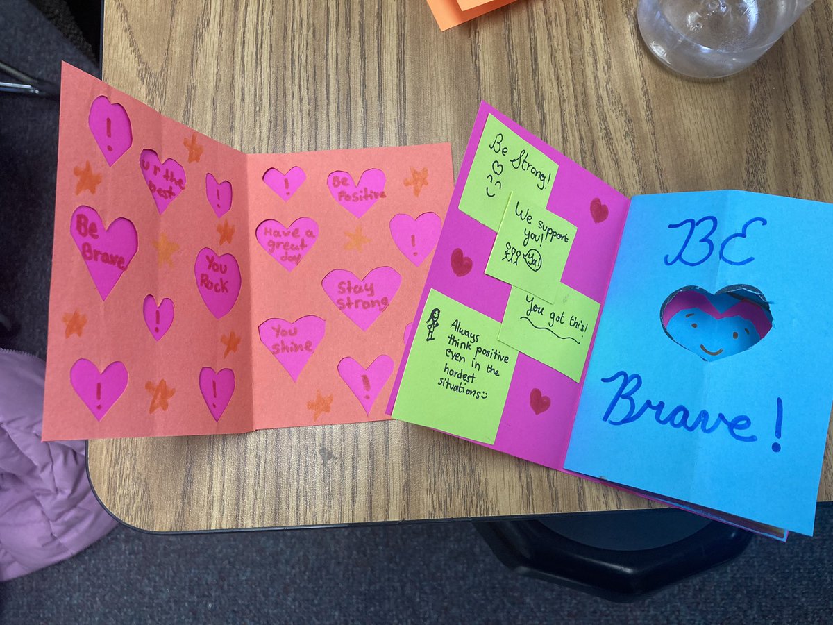 We welcomed our 5th grade @CowlishawKoalas members this morning! Students decorated kindness bookmarks to hide in library books and designed @Crds4HosptlKids 🐨💛 #rockishaw