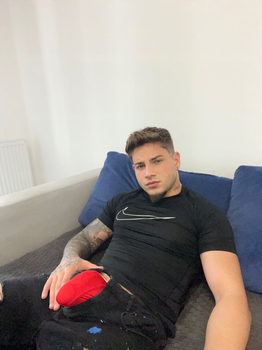 Workout in my bed or yours? #fitness