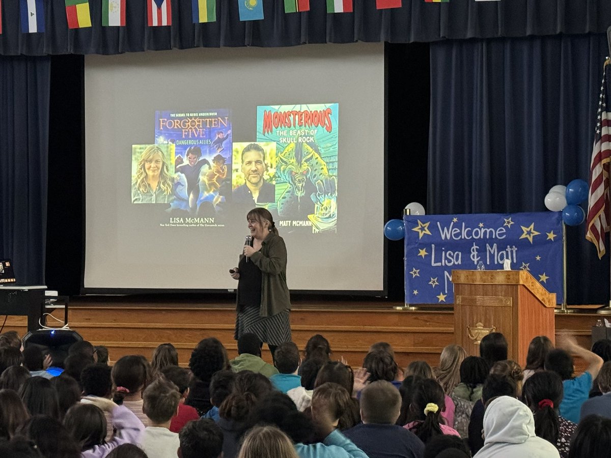 PearlandLearns's tweet photo. @PearlandISD Authors Lisa McMann author of the Forgotten Five series and Matt McMann author of Monsterious spoke to 3rd and 4th graders at Silverlake today about writing books and developing characters. #pearlandisdlibrarians https://t.co/SVT5yvZa67