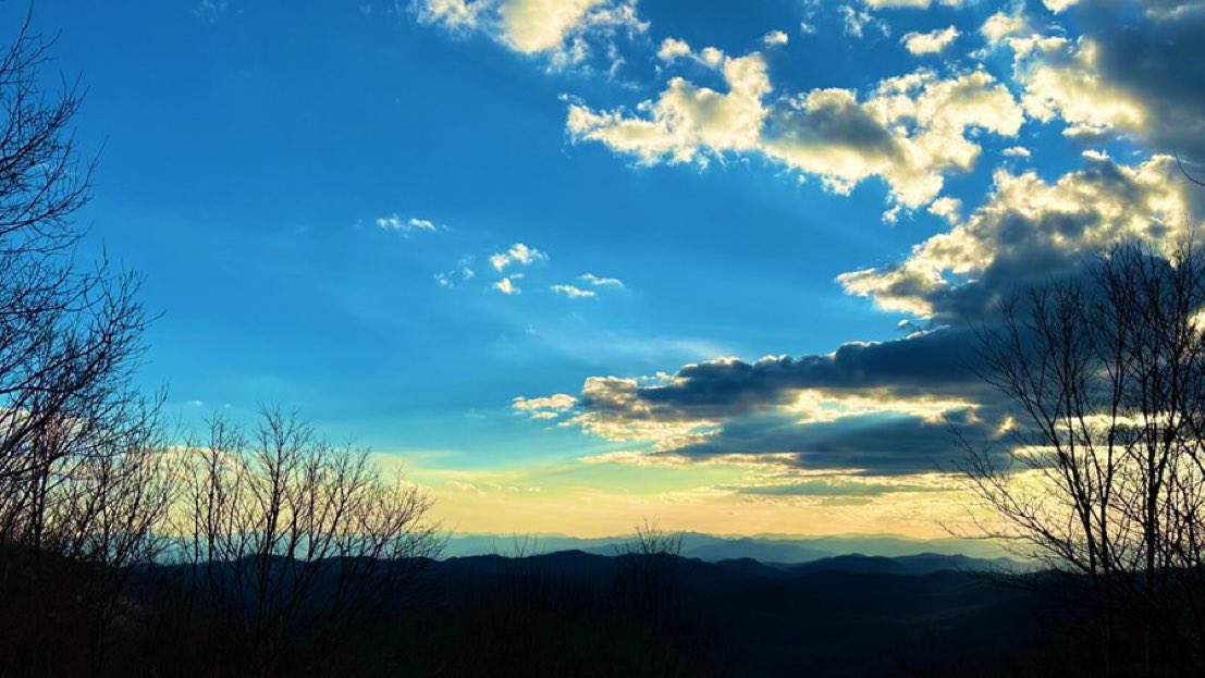 Blockchain Boy (@blockchainboy1_) on Twitter photo it’s almost golden hour
we made it to the cabin
<a href="/_d3f4ult/">D3f4ult “VC Slayer” ⚔️</a> <a href="/AaronBremser_/">Aaron</a> <a href="/0xSquante/">Squante🐉</a> <a href="/ShmooNFT/">Shmoo</a> <a href="/CryptoWithLeo/">Crypto With Leo</a> are all here with us it’s almost golden hour
we made it to the cabin
<a href="/_d3f4ult/">D3f4ult “VC Slayer” ⚔️</a> <a href="/AaronBremser_/">Aaron</a> <a href="/0xSquante/">Squante🐉</a> <a href="/ShmooNFT/">Shmoo</a> <a href="/CryptoWithLeo/">Crypto With Leo</a> are all here with us