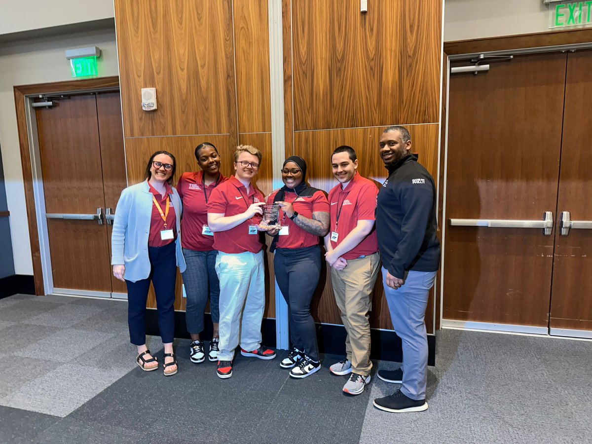 Liz Taylor tweet media