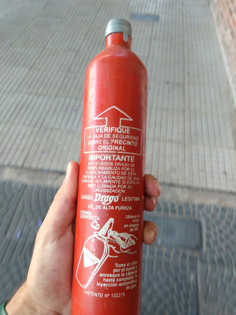 GnuPoli's tweet photo. $1700 en la ferreteria de barrio metanse la sodastrem en el orto cipayos https://t.co/ExAKByDiua
