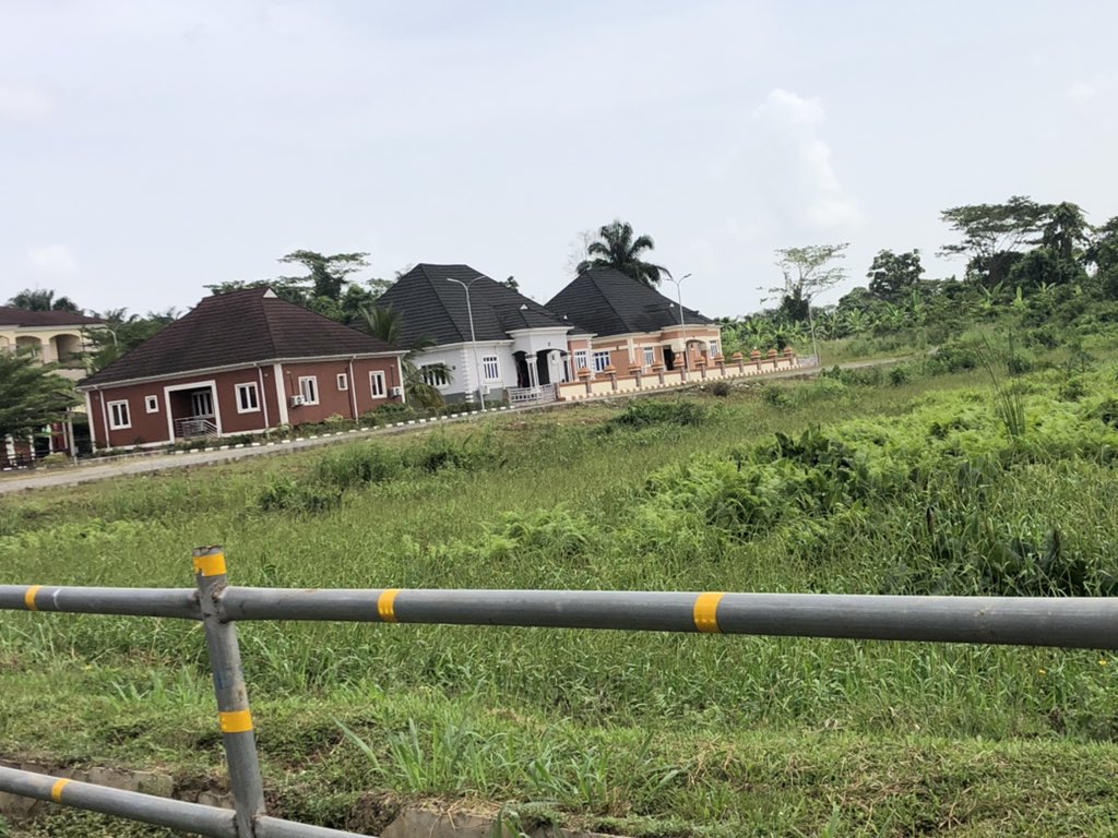 NdeloCapital's tweet photo. When we embarked on this journey, we knew it would take God for us to #feedafrica . God is faithful & has honored our faith.
We have secured 1 Acre of land in the richest state of the richest Nation in Africa, LAGOS-Nigeria.
More to follow.
We move🔥
#toolatetofail #grace https://t.co/ryIl7J23Fi