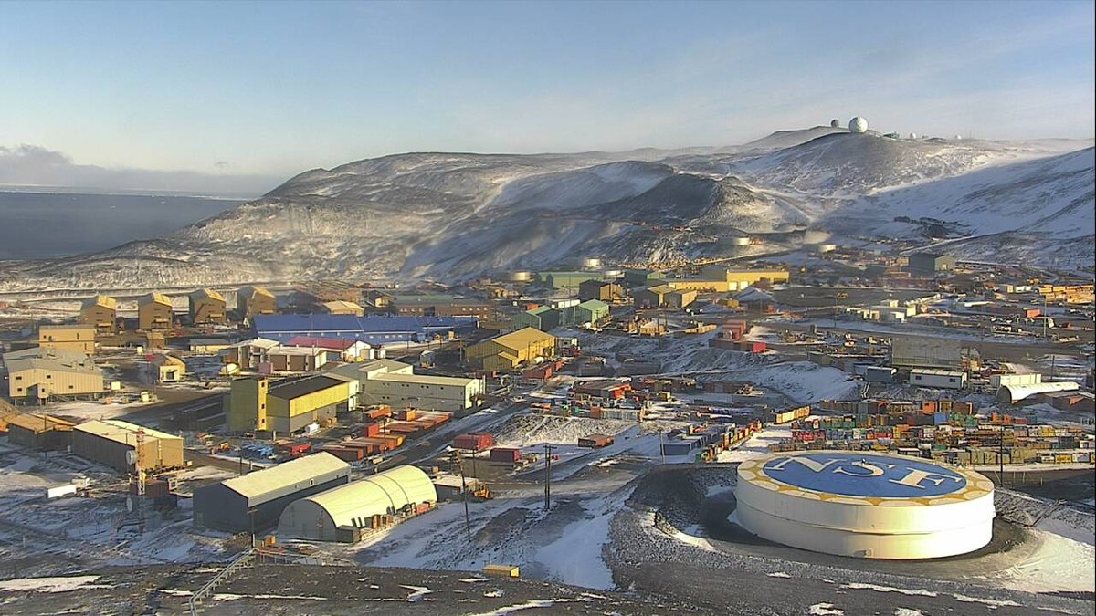 AQNewsNetwork's tweet photo. Happy McMurdo Day to all, here's a live look at our Capital on it's big day
#Antarctica #McMurdoDay https://t.co/fv9RpRRSyi