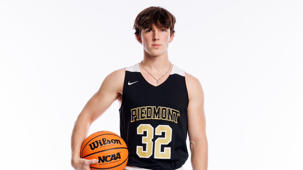 𝙅𝙚𝙨𝙨𝙚 𝙃𝙖𝙧𝙗𝙞𝙣

⭐ Has appeared in 18 games over two seasons
⭐ Has totaled 17 points and 10 rebounds this season
⭐ NABC Honors Court (2023)