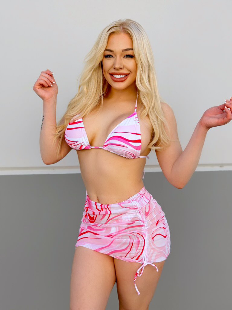 AMIClubwear's tweet photo. Pink & white swirl pls 🍦
#icecream #bikiniseason #beachwear #cali #fashion #beachinspo #swimwear
https://t.co/SoVwnoSAc9
Tap to shop or search
Red pink multiprint halter bikini https://t.co/VmQK31cIuI