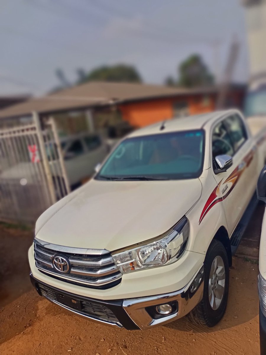 bossolamilekan1's tweet image. +1 to my garage 🥂🥂