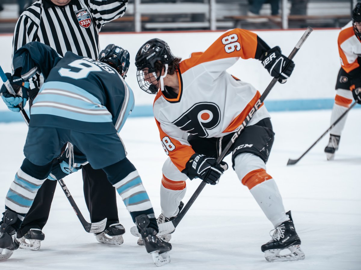 FlyersElite07's tweet photo. #FaceOffFriday @emmett_auch https://t.co/vFR1R5IsEC