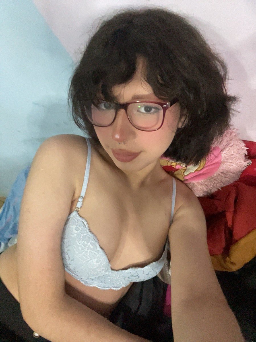 Ryusouta_'s tweet photo. Would you like to spend the night with me? https://t.co/kG9dHECyrI