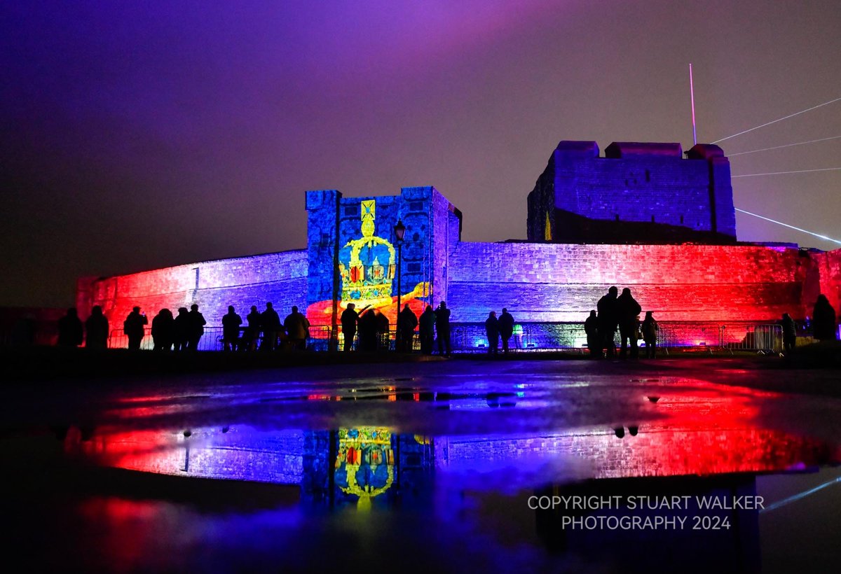 StuWalkerPhotos's tweet image. This event just keeps getting better. The Light District: Crown and Coronation by @luxmuralis and @HRP_palaces projected onto the historic buildings of Carlisle.
