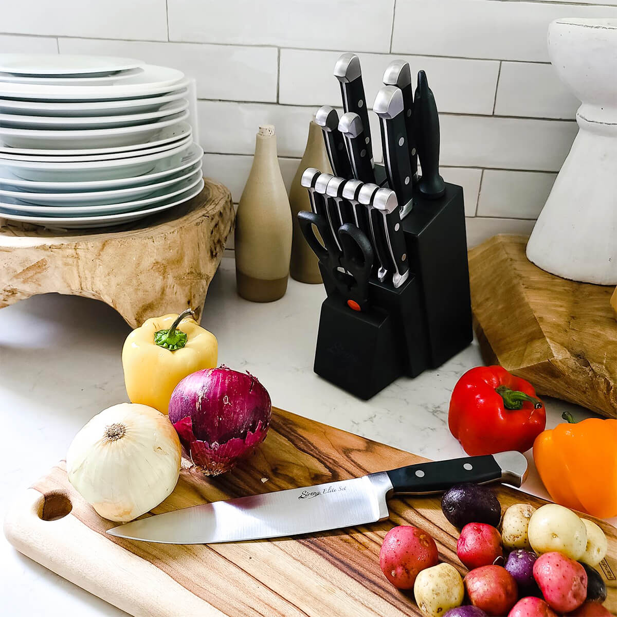 SirenaSystem's tweet photo. Make the job of cutting, slicing, and chopping any kind of produce or meat more efficient and enjoyable with the Sirena Elite knife set! Knife sharpener and kitchen shears included. ✨

USA: https://t.co/yamHIai3Dg
Canada: https://t.co/mFhI6reApZ https://t.co/ncO2v72bnm