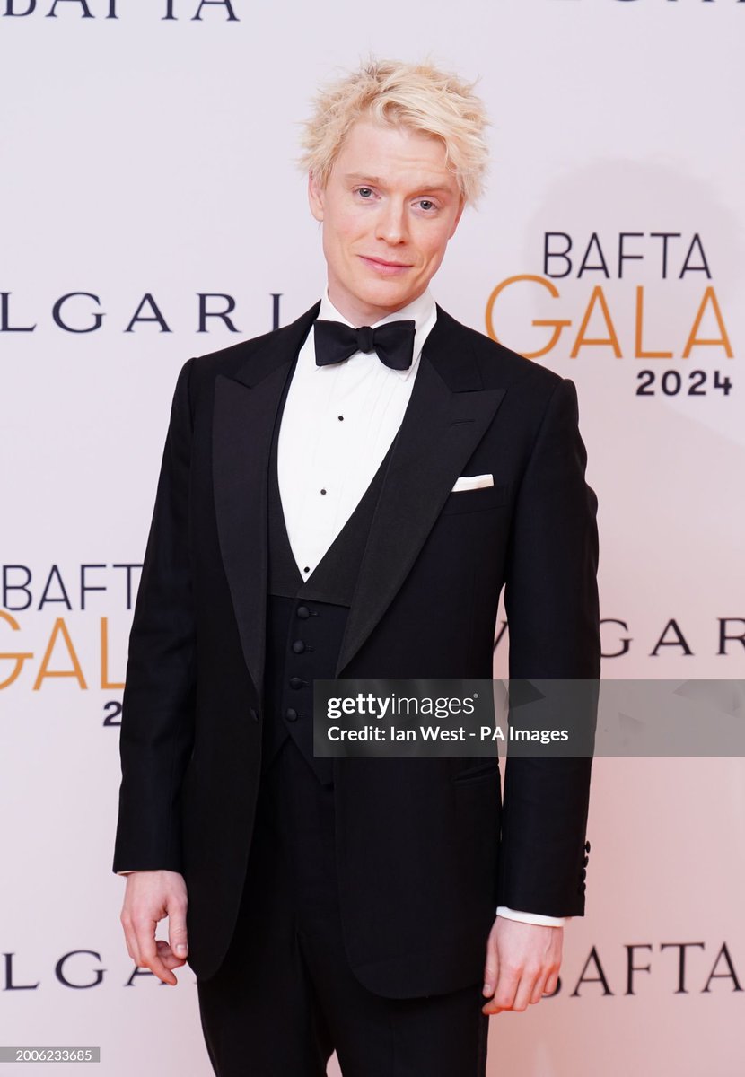 luvsergwayne's tweet photo. an angel who descended from heaven to show us mere mortals what true beauty is (I read this line somewhere few years ago but whenever i see this man i immediately think about this line ) https://t.co/b5Gsk7XfrG