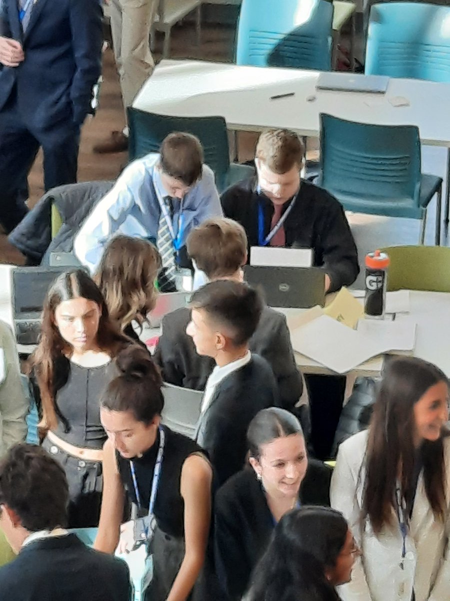 Diane Compton tweet media