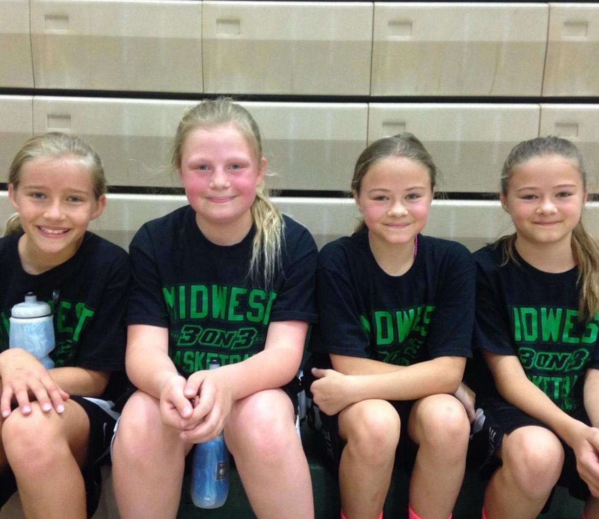 LCTigerGBB's tweet image. Game #26 - Tigers (12-13) host Cannon Falls   
8th - 4:30 pm,  9th - 5:45 pm,  Varsity - 7:15 pm
We will also honor these amazing Seniors tonight!