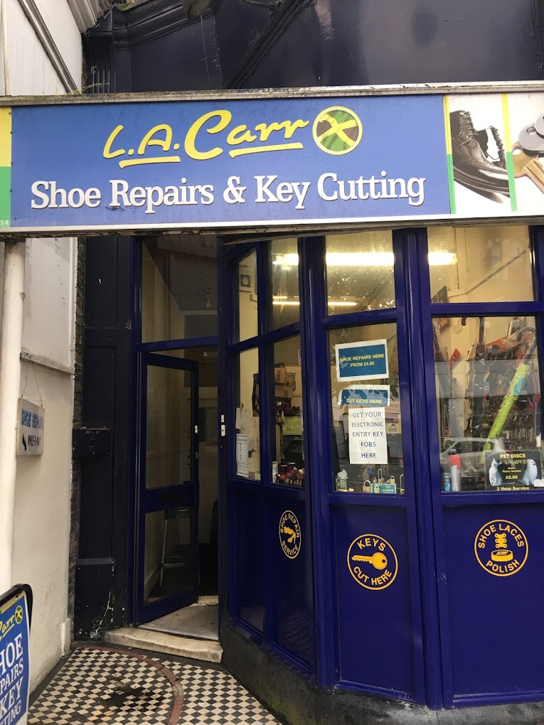 SouthNorwoodNet's tweet photo. Work shoes, stiletto heels, flats, boots and all kinds of footwear repaired & keys cut at LA Carr, Selhurst Road, near Clocktower, South Norwood, SE25
Tel 07956 284568
#Engraving #Shoe #Repairs #SouthNorwood #KeysCut #SE25 #ShoeRepair #Croydon https://t.co/t4sUXDkARG