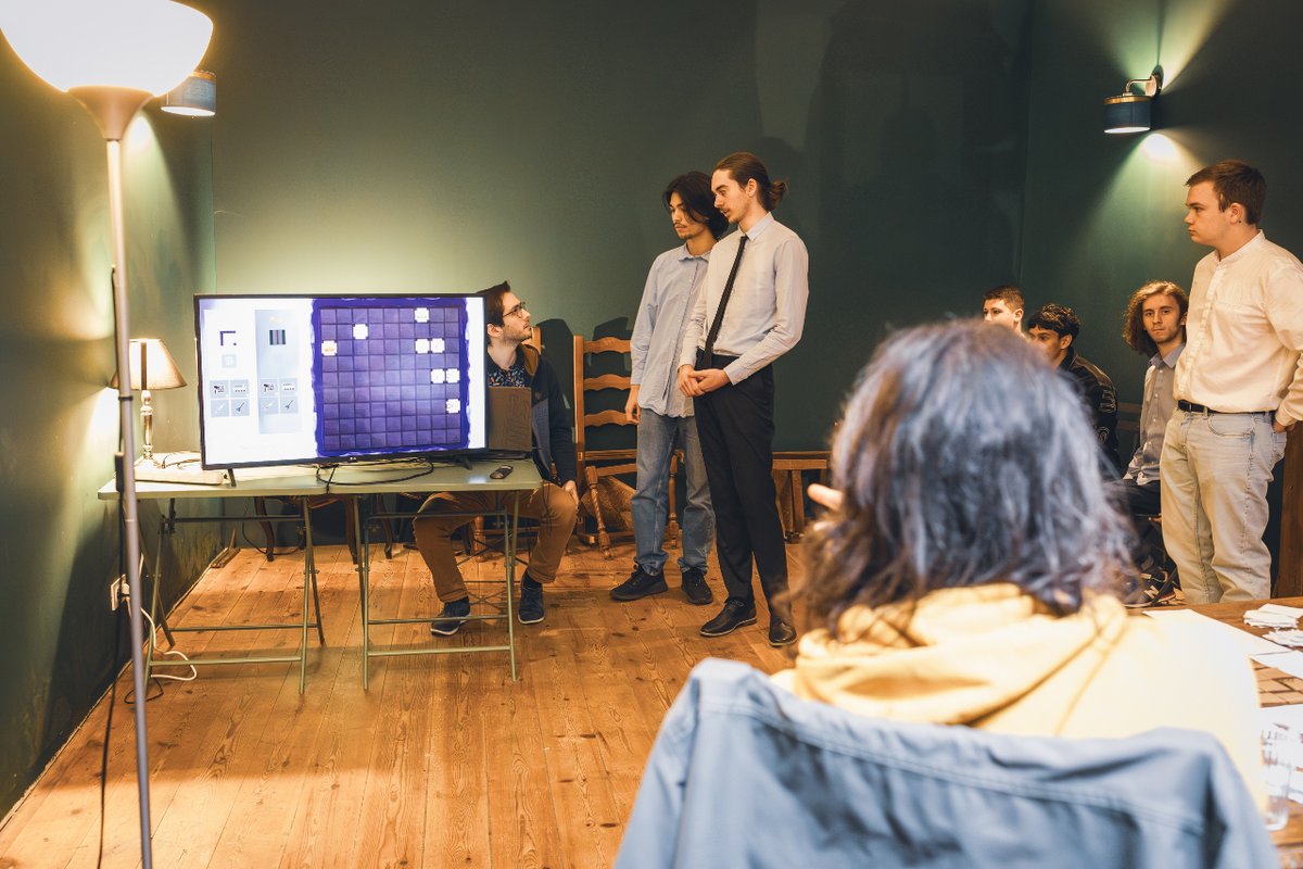LaHordeTech's tweet photo. 🎮 Présentation de « Pandemic Partners » créé par le groupe de Alexis, Tuan, Elvin, Aurélien, Andy, Thomas et Louis. Merci au jury composé par Paul, Maxime, Guillaume D et Vincent. 🎲
#gamedev #bordeaux #jeuxvidéo #lahorde #devschool #programmation #gaming https://t.co/14R99SBJdr