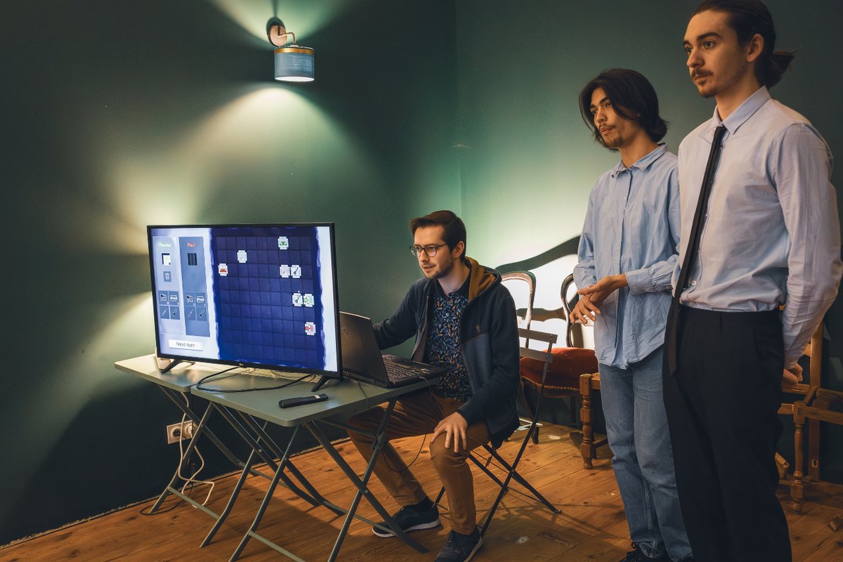 LaHordeTech's tweet photo. 🎮 Présentation de « Pandemic Partners » créé par le groupe de Alexis, Tuan, Elvin, Aurélien, Andy, Thomas et Louis. Merci au jury composé par Paul, Maxime, Guillaume D et Vincent. 🎲
#gamedev #bordeaux #jeuxvidéo #lahorde #devschool #programmation #gaming https://t.co/14R99SBJdr